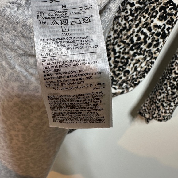 Old Navy | Animal Print Long Sleeve Swing Dress | Size M | Lightweight & Flowy - Picture 5 of 5